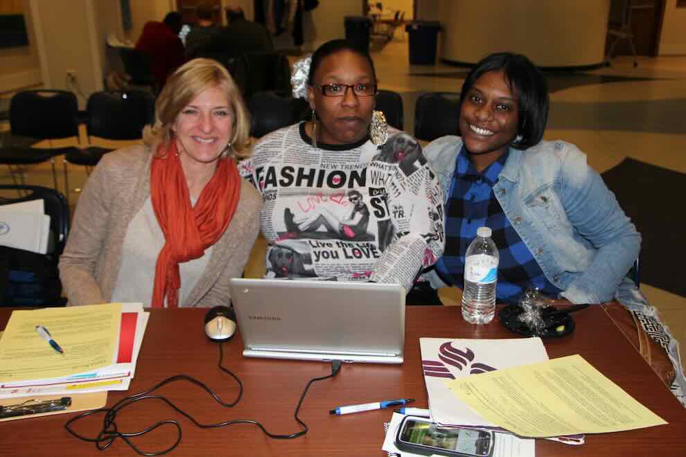 Free Financial Aid Information Sessions with GRASP Counselors GRASP counselors with family