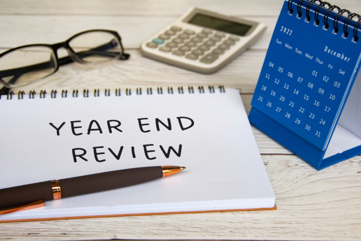 Year-End Financial Moves to Consider Year-end financial moves to consider