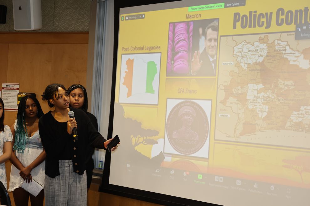 Policy Pathways: Helping Young Leaders Pursue Policy and Public Service Careers Policy Pathways Summer Academy for Policy Leadership and Public Service