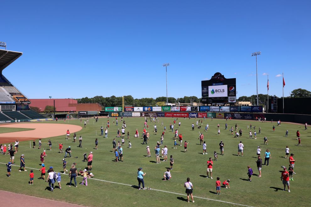 Richmond Flying Squirrels Catch on the Field