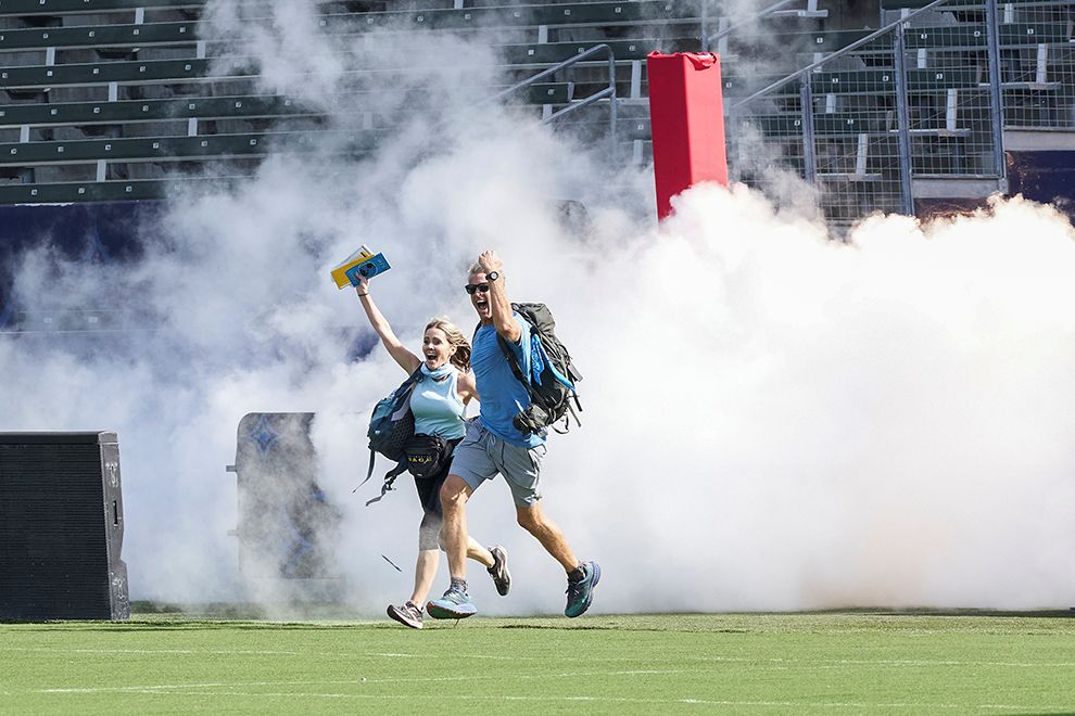 Kim and Penn Holderness winning The Amazing Race