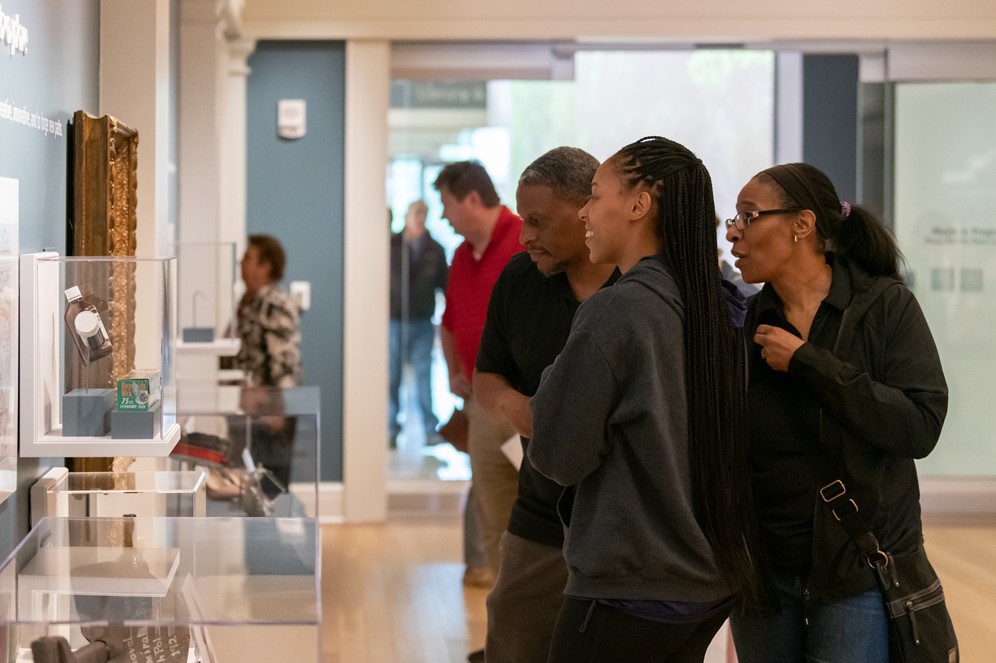 VMHC Offers Free Admission for Moms this Mother’s Day Mothers Day at VMHC