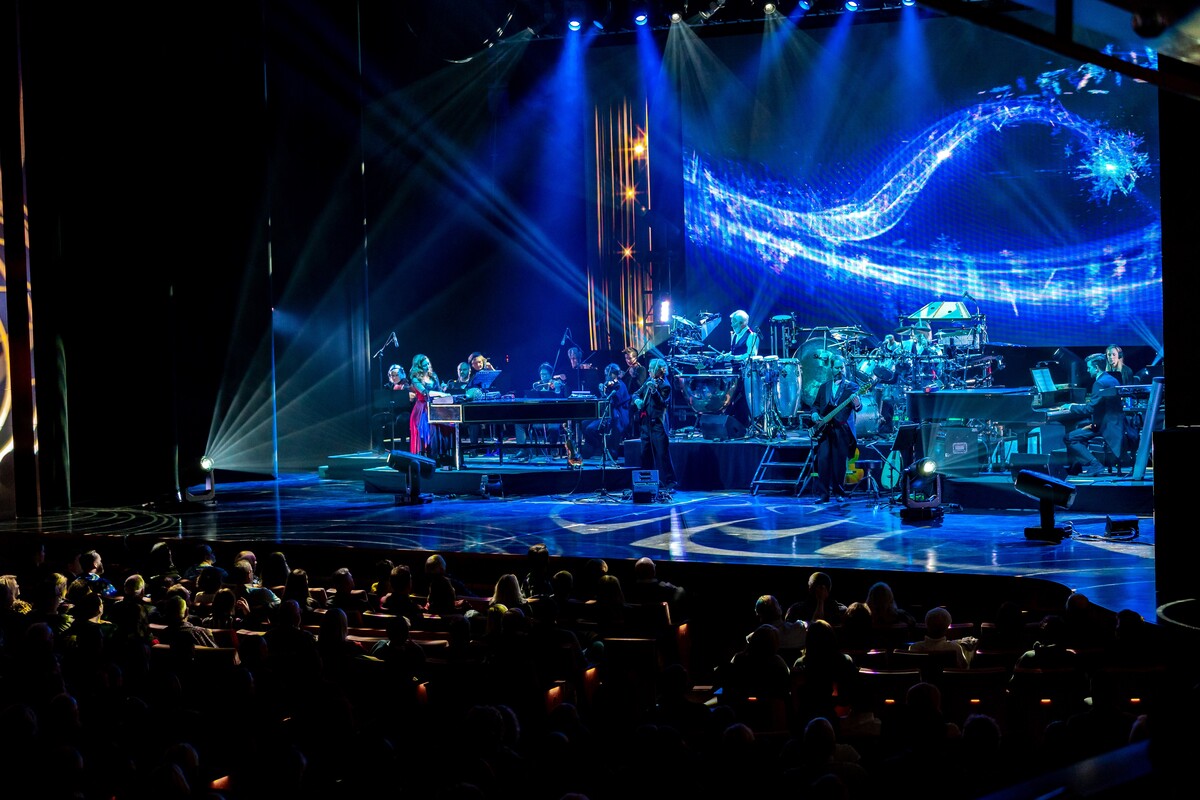 The Magic of Mannheim Steamroller Comes to Richmond November 30