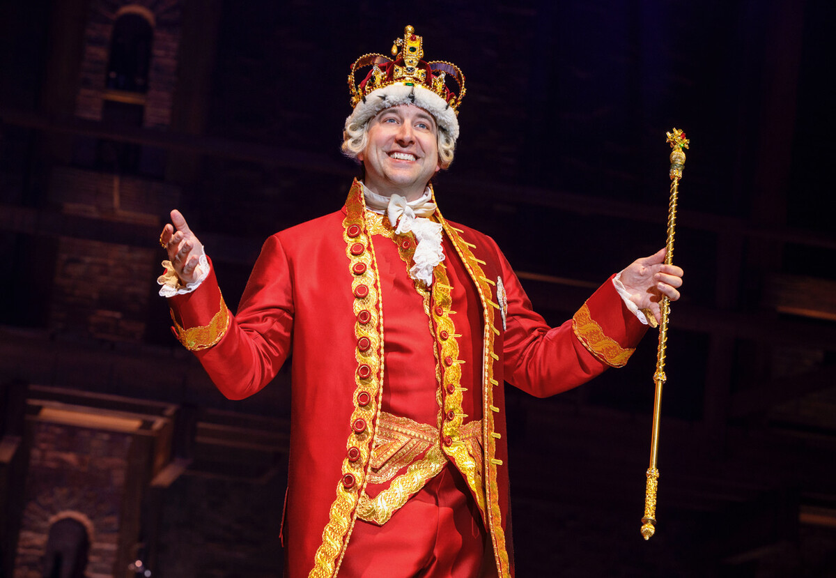 Find Out When King George, Peter Matthew Smith, Finally Saw “Hamilton”