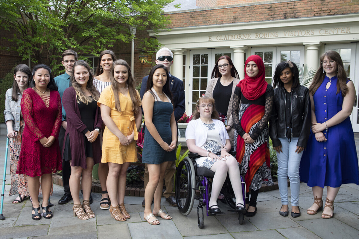 Allen & Allen Accepting Applications from High School Seniors for Annual Scholarship Program