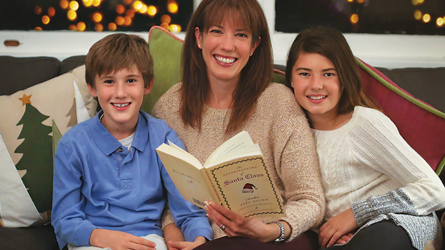 This Christmas, Chill with the Family! Andrea and two kids