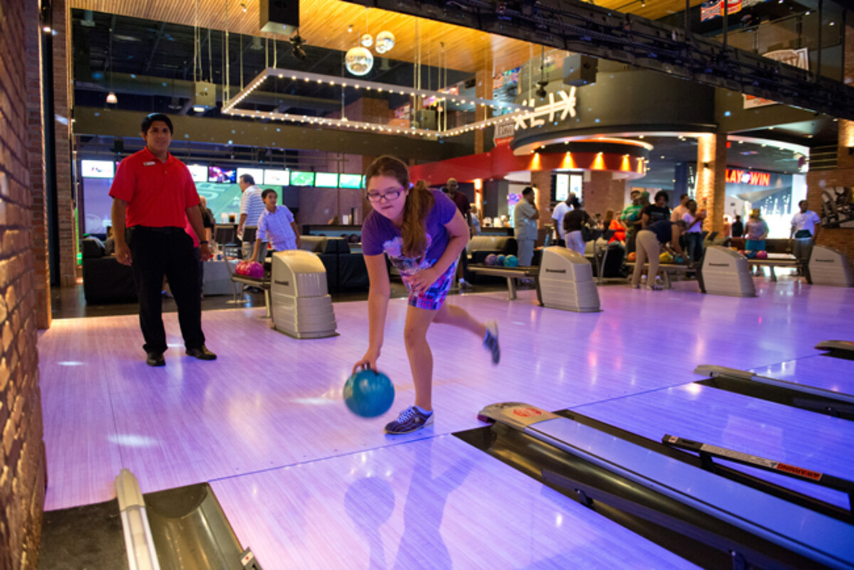 Uptown Alley is a Buffet of Fun for Families