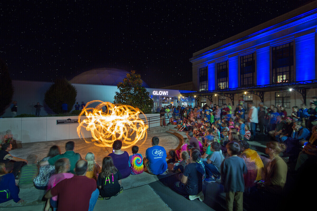 Science After Dark Gets Glowing at the Science Museum of Virginia