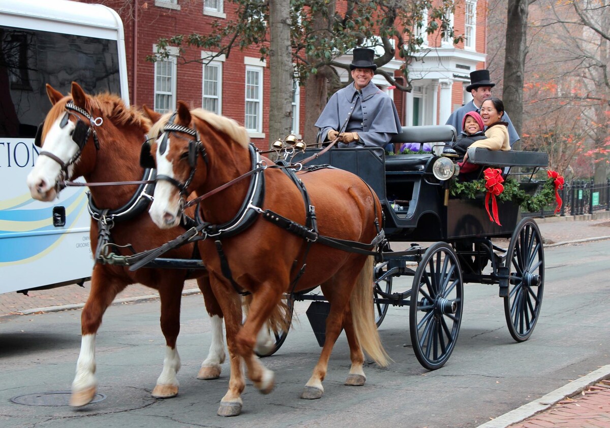 Thirtieth Annual Court End Christmas is Sunday
